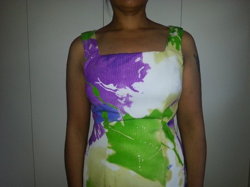 A close up of the neckline